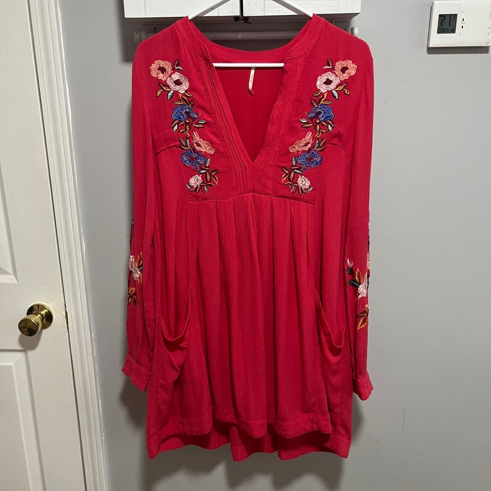 Free People Red Floral Embroidered Boho Peasant Mini Dress V-Neck Pockets XS